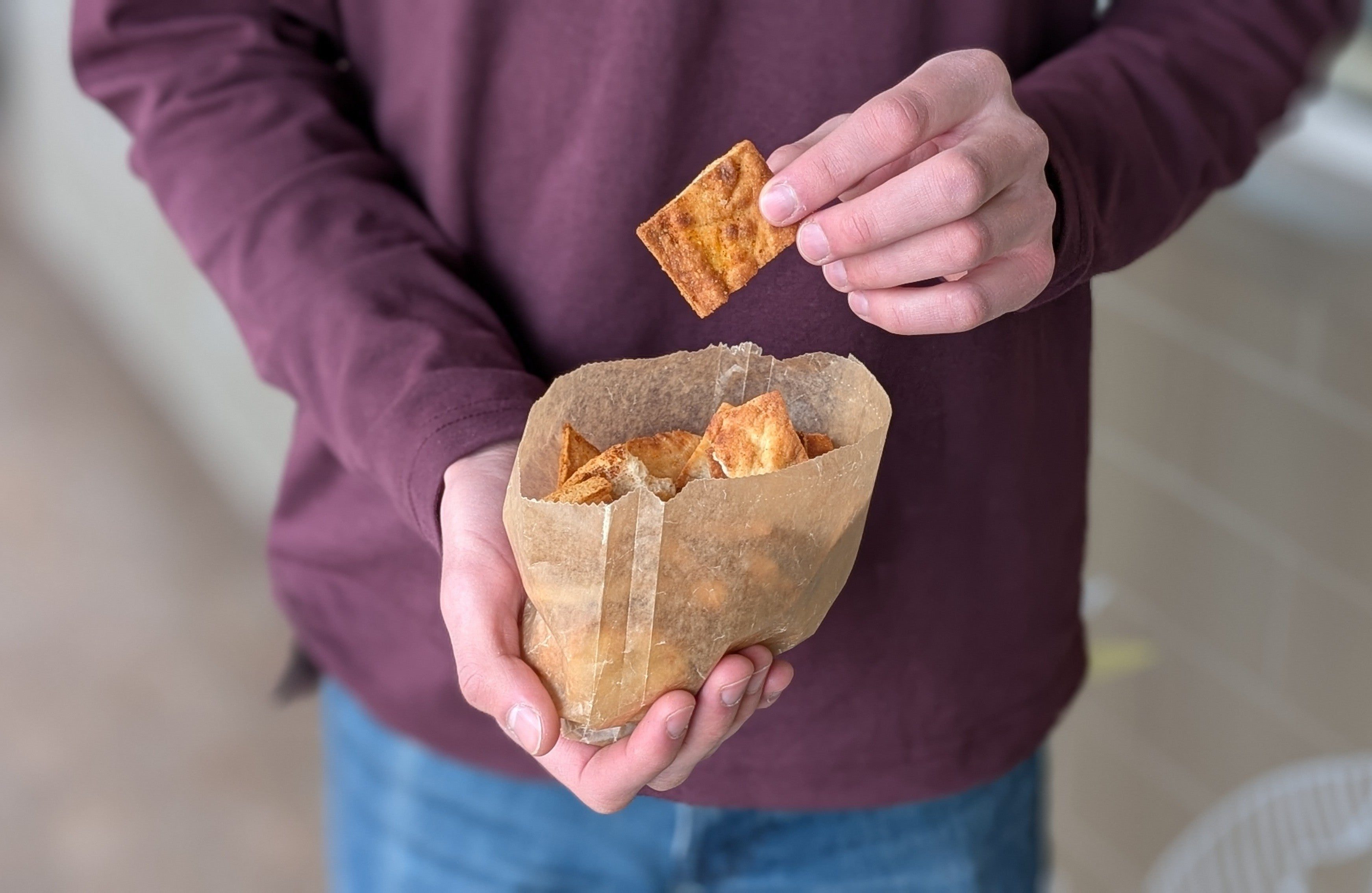 Bag of NaanCrisps.